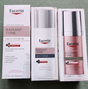 Radiant Tone Skincare Set - White and Silver